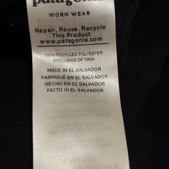 Patagonia Men's Black Zip-Up Sweater - Picture 4 of 9